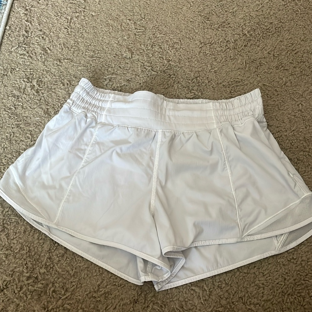 Lululemon Hotty Hot High Rise Short 2.5” White